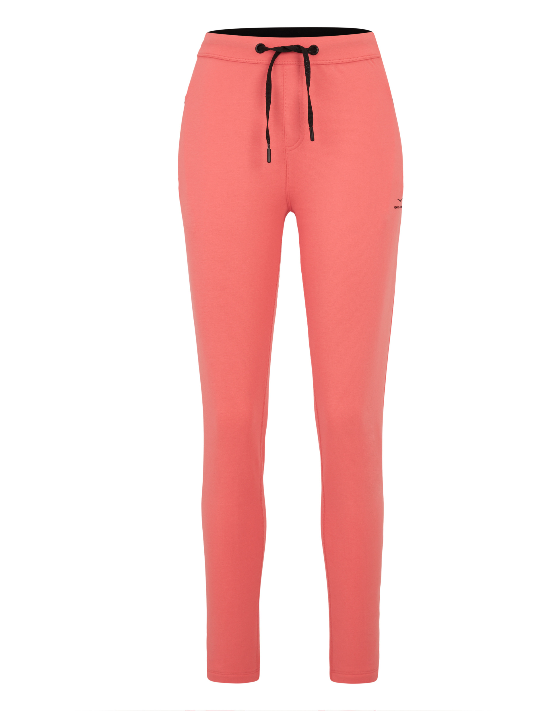 Ein Paar korallenfarbene Hose mit schmalem Bein, schwarzem Kordelzug und kleinem Logo am linken Oberschenkel.