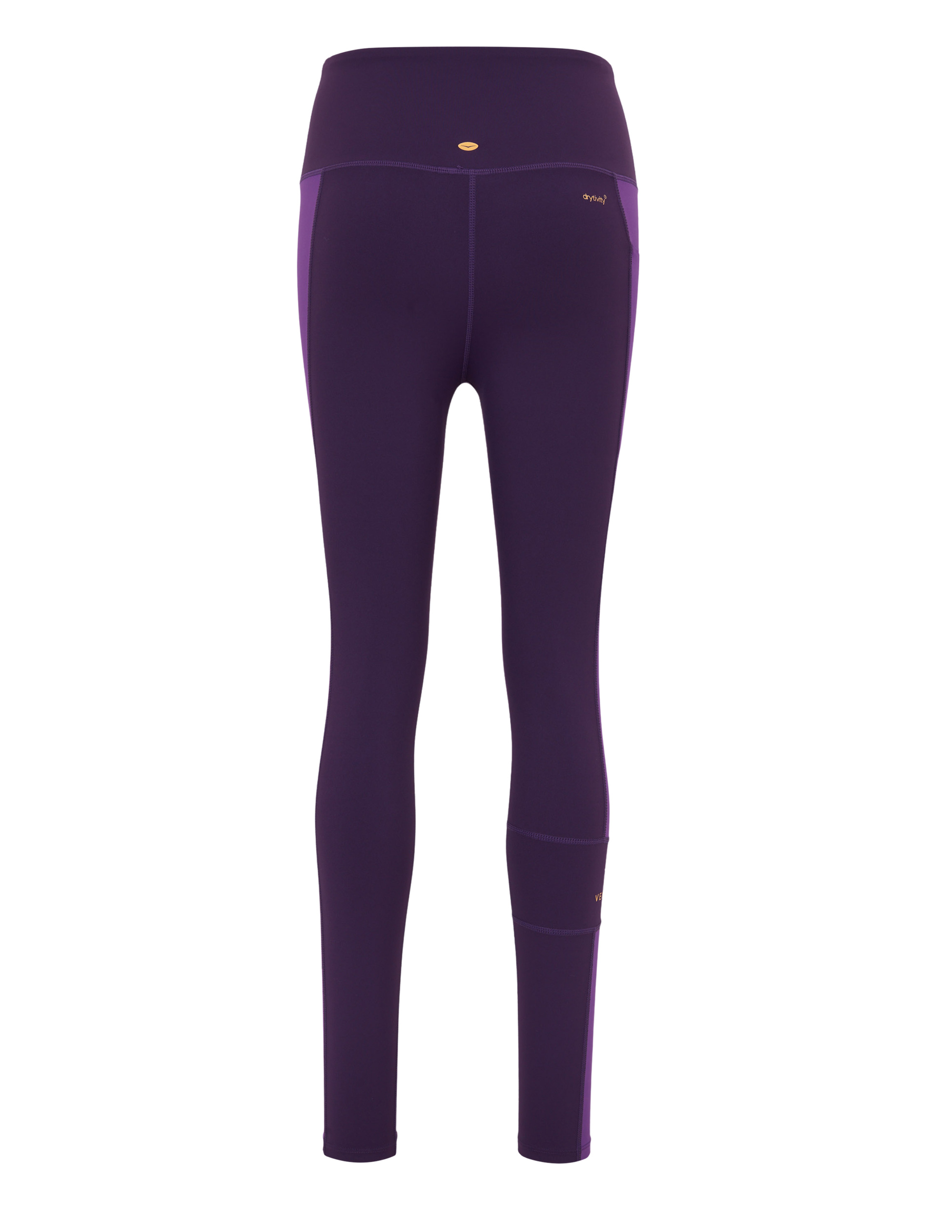 Lila Leggings von hinten, mit hohem Bund, seitlichen Einsätzen in einem helleren Violett und einem kleinen goldfarbenen Logo.